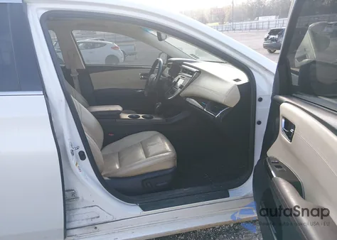 2015 Toyota Avalon Hybrid Xle Touring from USA, damaged, VIN 4T1BD1EB7FU047732